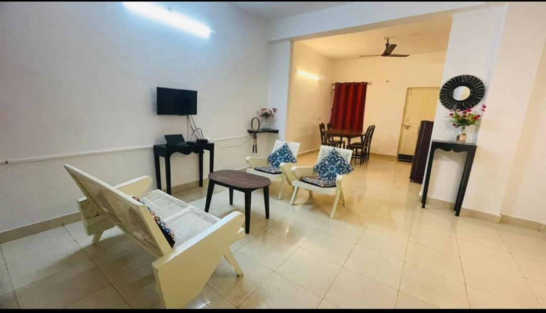 Goa Suites Holiday Home Calangute Exterior photo